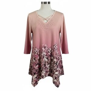 One World Blouse Size Small Criss Cross Strappy V Neck Studded Ombre Floral Top